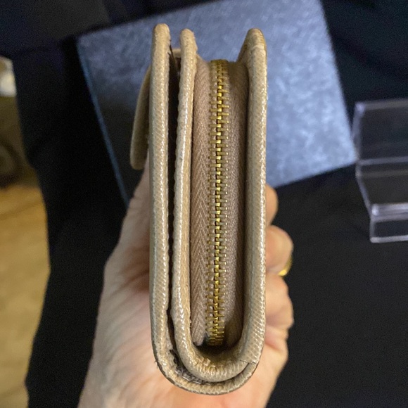 Prada Saffiano Compact Wallet W/Box and Authenticity Card - Picture 5 of 12